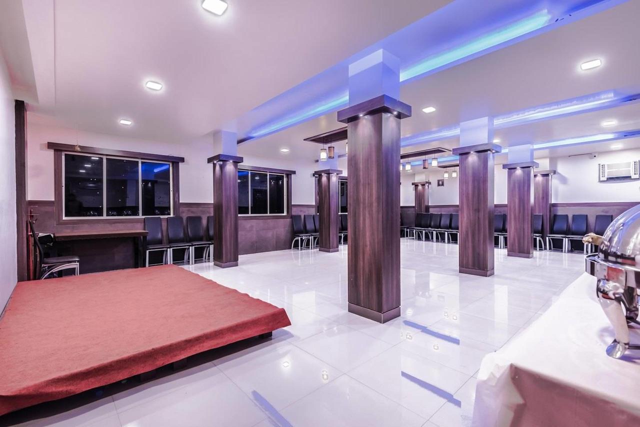 Hotel Veer Residency 판벨 외부 사진