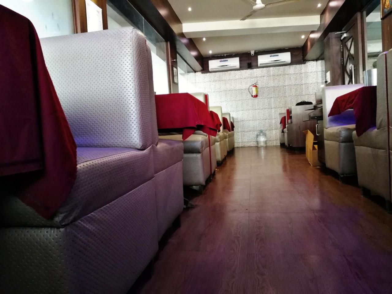 Hotel Veer Residency 판벨 외부 사진